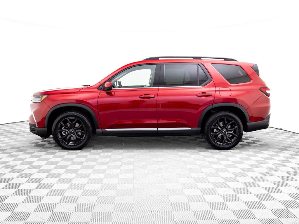 Certified 2025 Honda Pilot Touring image 2