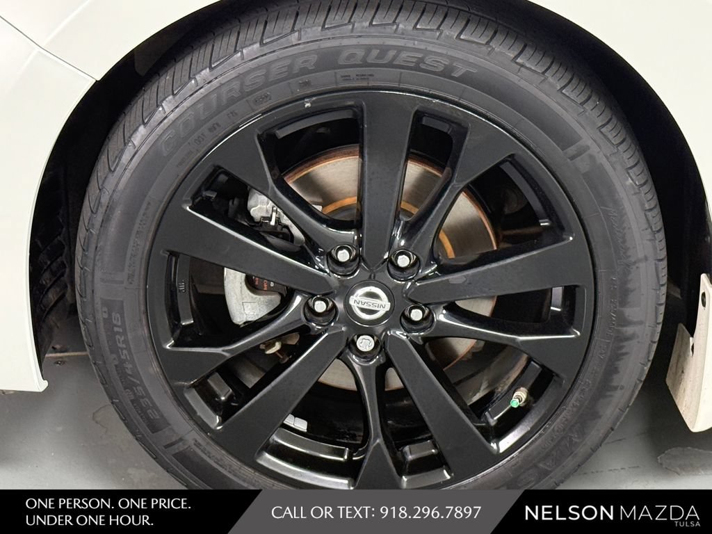 Used 2018 Nissan Altima 2.5 SR w/ SR Midnight Edition FWD image 13