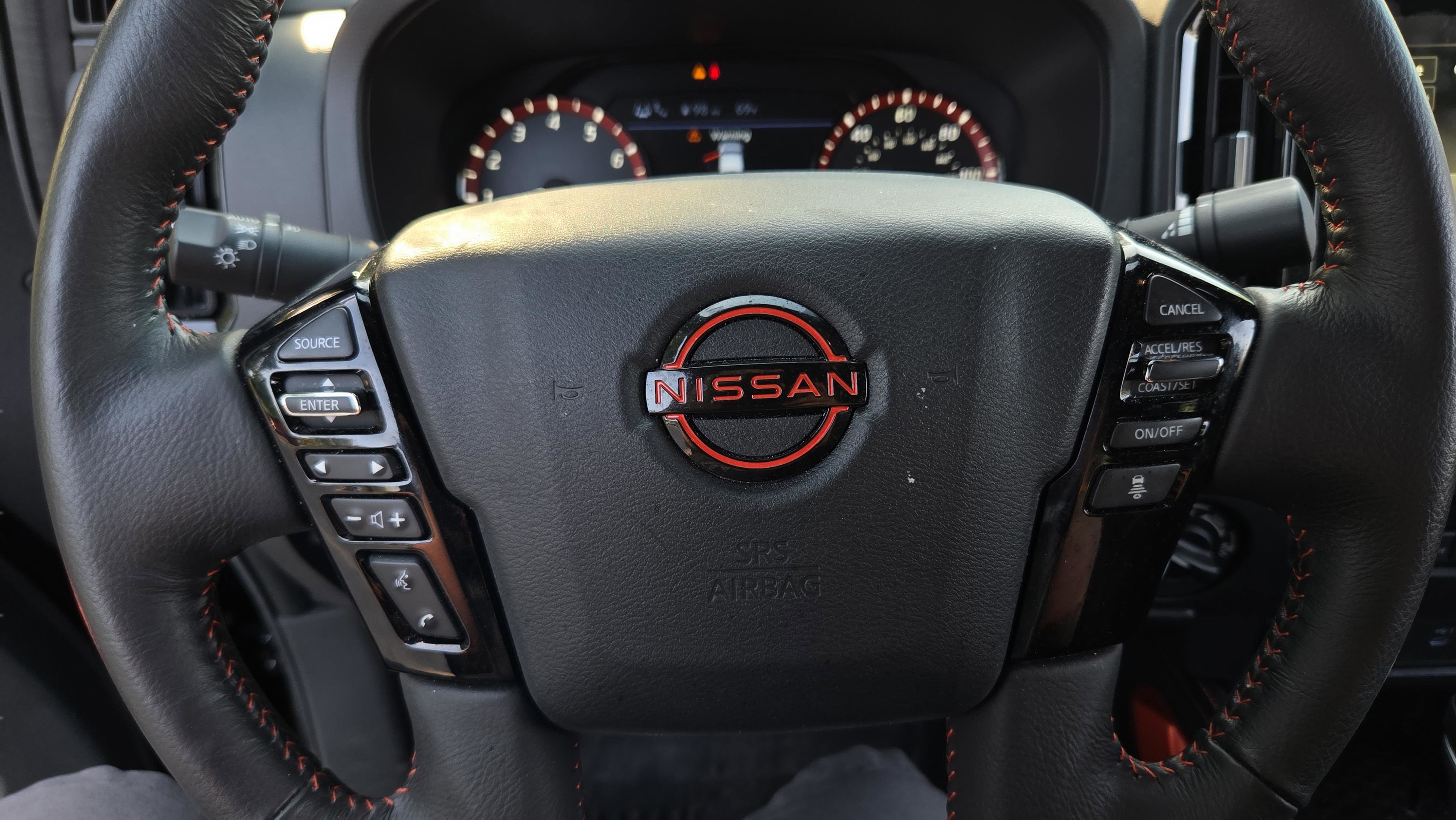 Used 2025 Nissan Frontier PRO-4X image 28