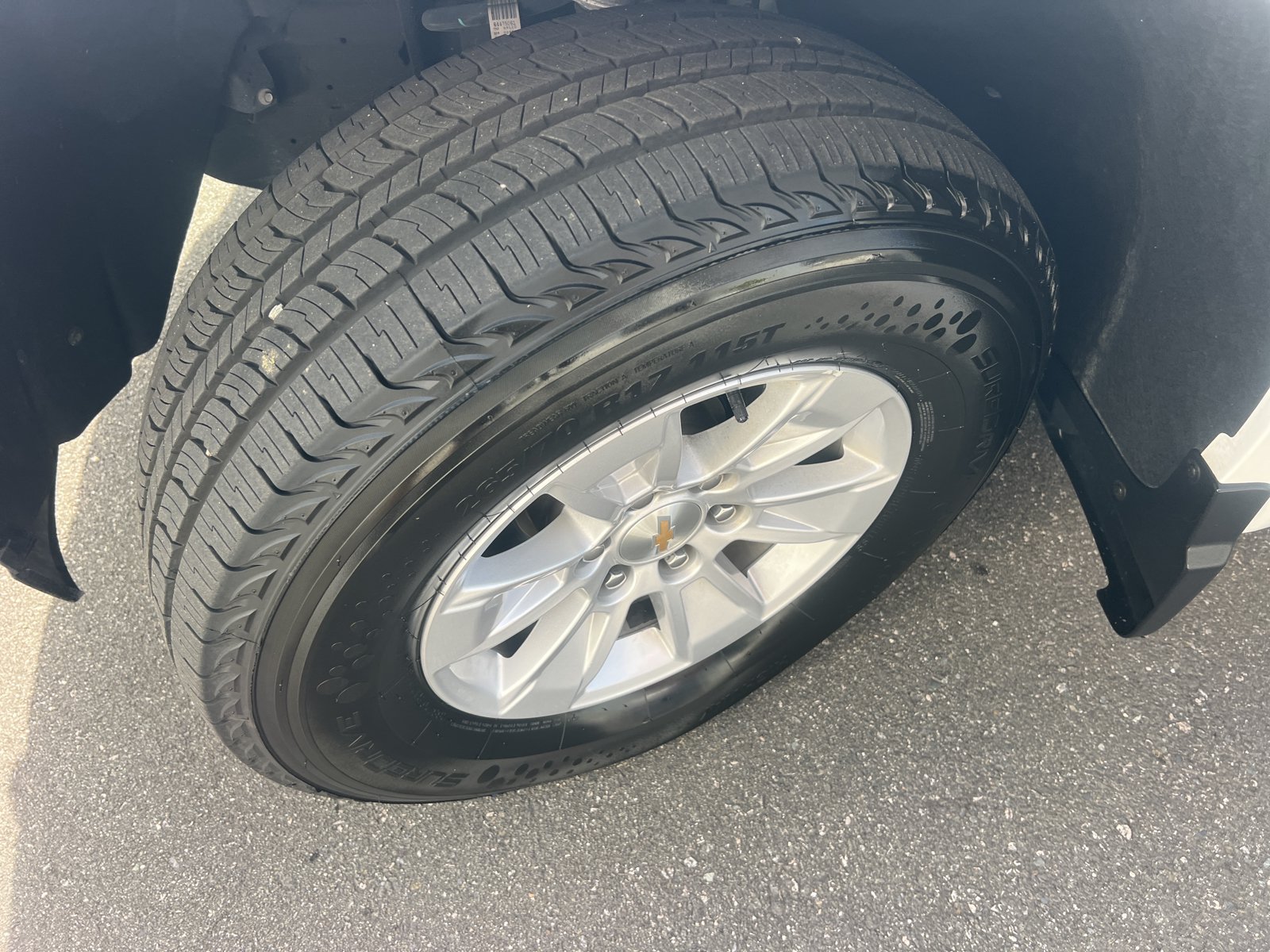 Used 2025 Chevrolet Silverado 1500 LT AWD/4WD image 15