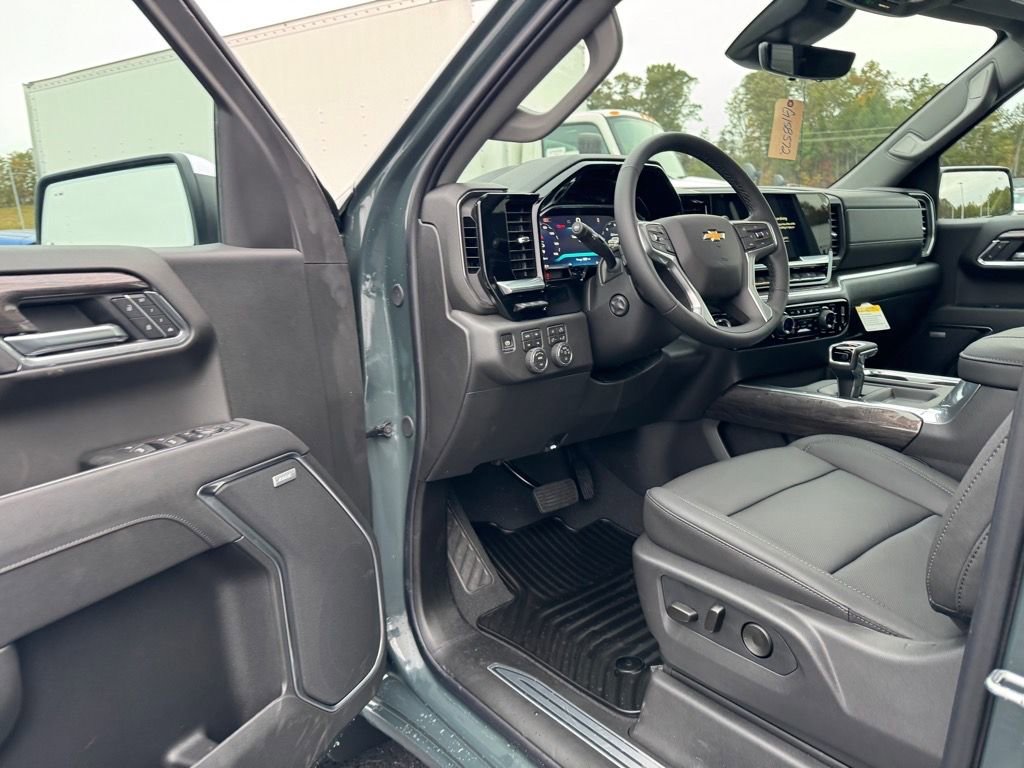 New 2026 Chevrolet Silverado 1500 LTZ w/ Technology Package image 12