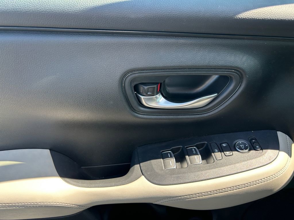 Certified 2025 Honda HR-V EX-L image 25
