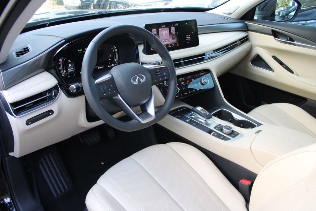 Certified 2025 INFINITI QX60 Luxe image 4