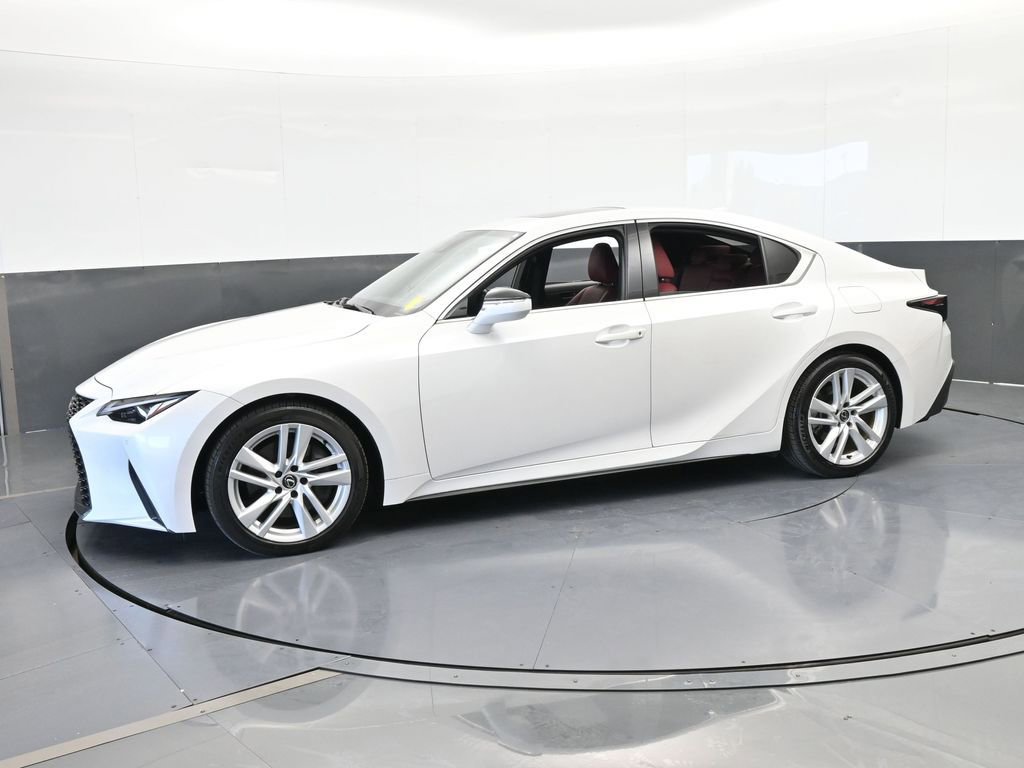 Used 2024 Lexus IS 300 w/ Comfort Package RWD video 2
