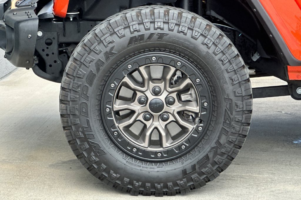Used 2023 Jeep Wrangler Unlimited Rubicon 392 w/ Trailer Tow Package AWD/4WD image 32
