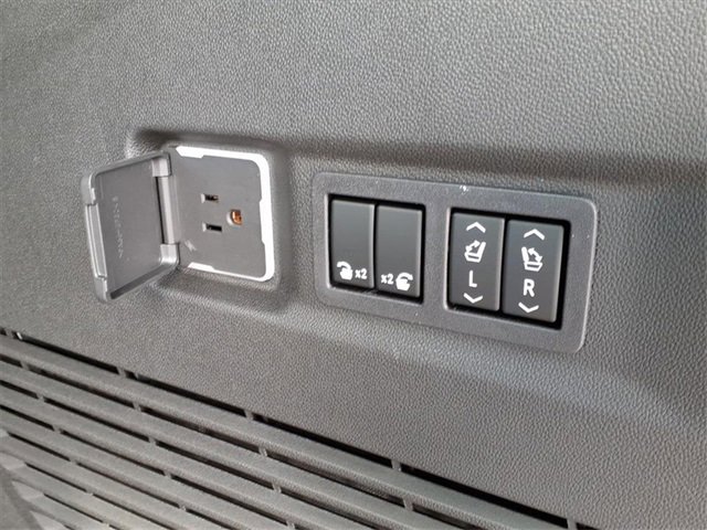 New 2026 GMC Yukon XL AT4 Ultimate image 18