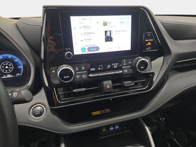 Certified 2025 Toyota Highlander XSE AWD/4WD image 17