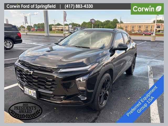 Used 2025 Chevrolet Trax ACTIV w/ Driver Confidence Package FWD image 1