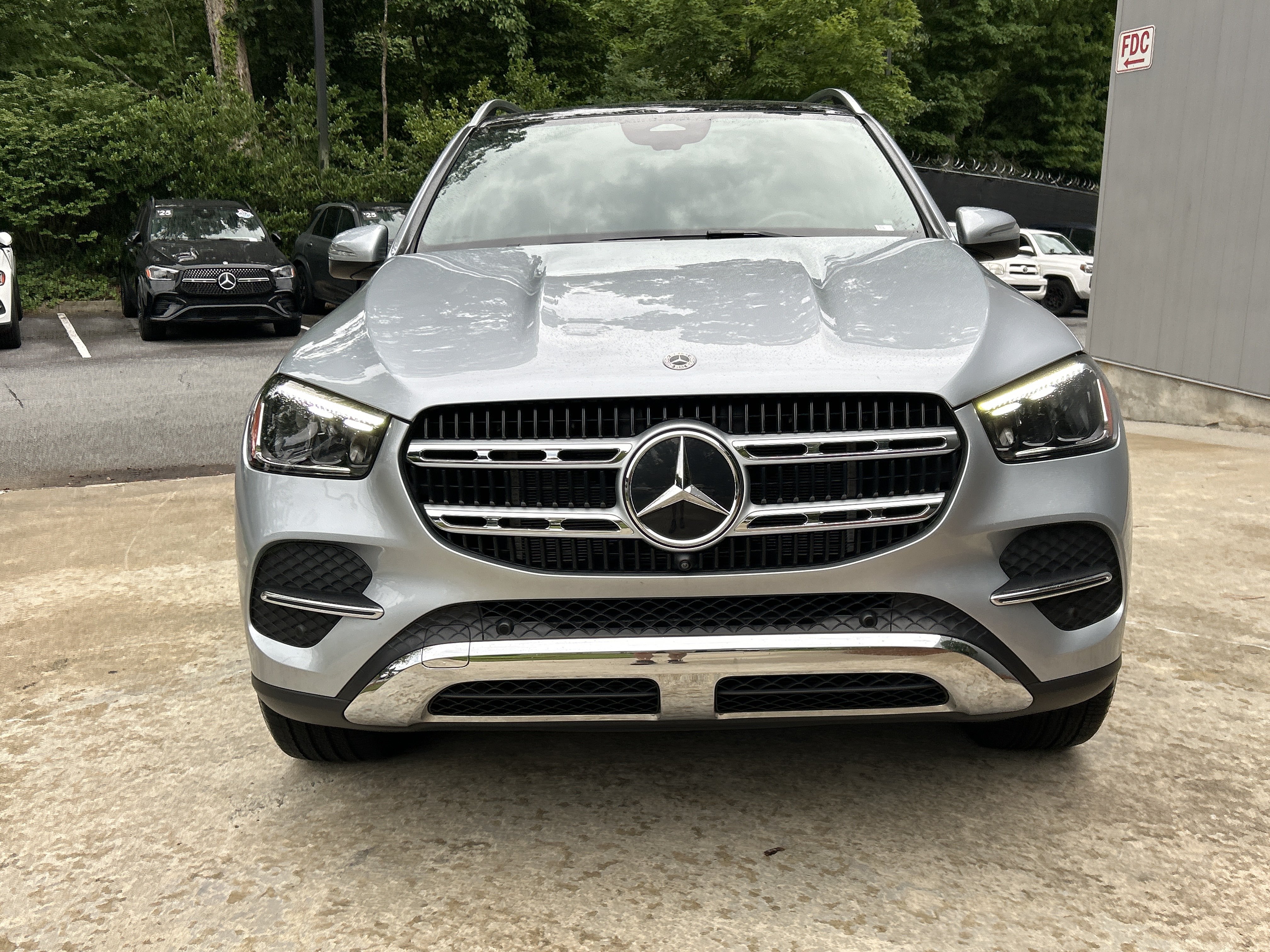 Certified 2025 Mercedes-Benz GLE 450 4MATIC image 3