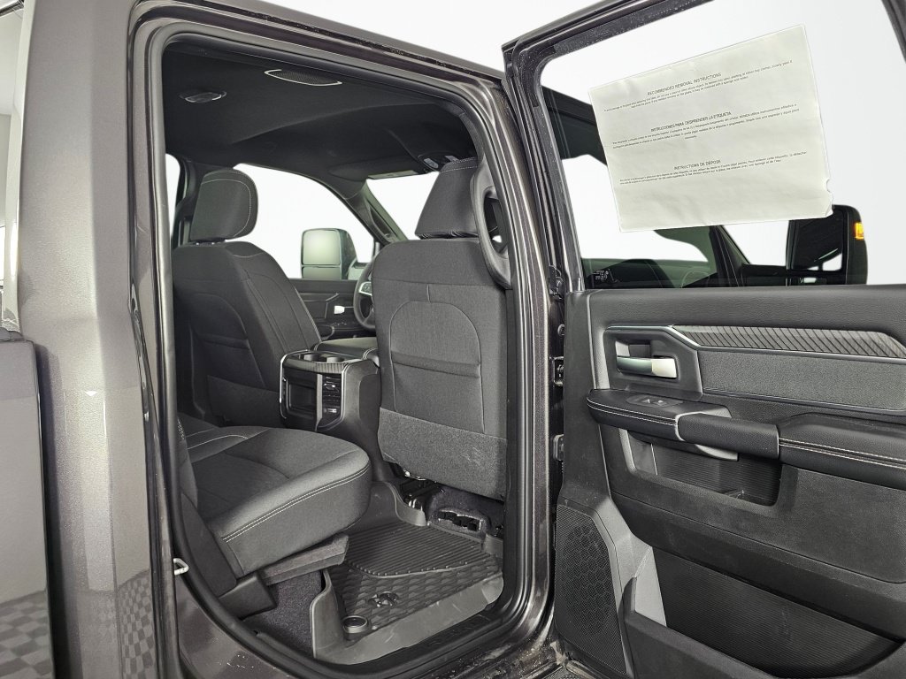 New 2026 RAM 3500 Big Horn AWD/4WD image 35