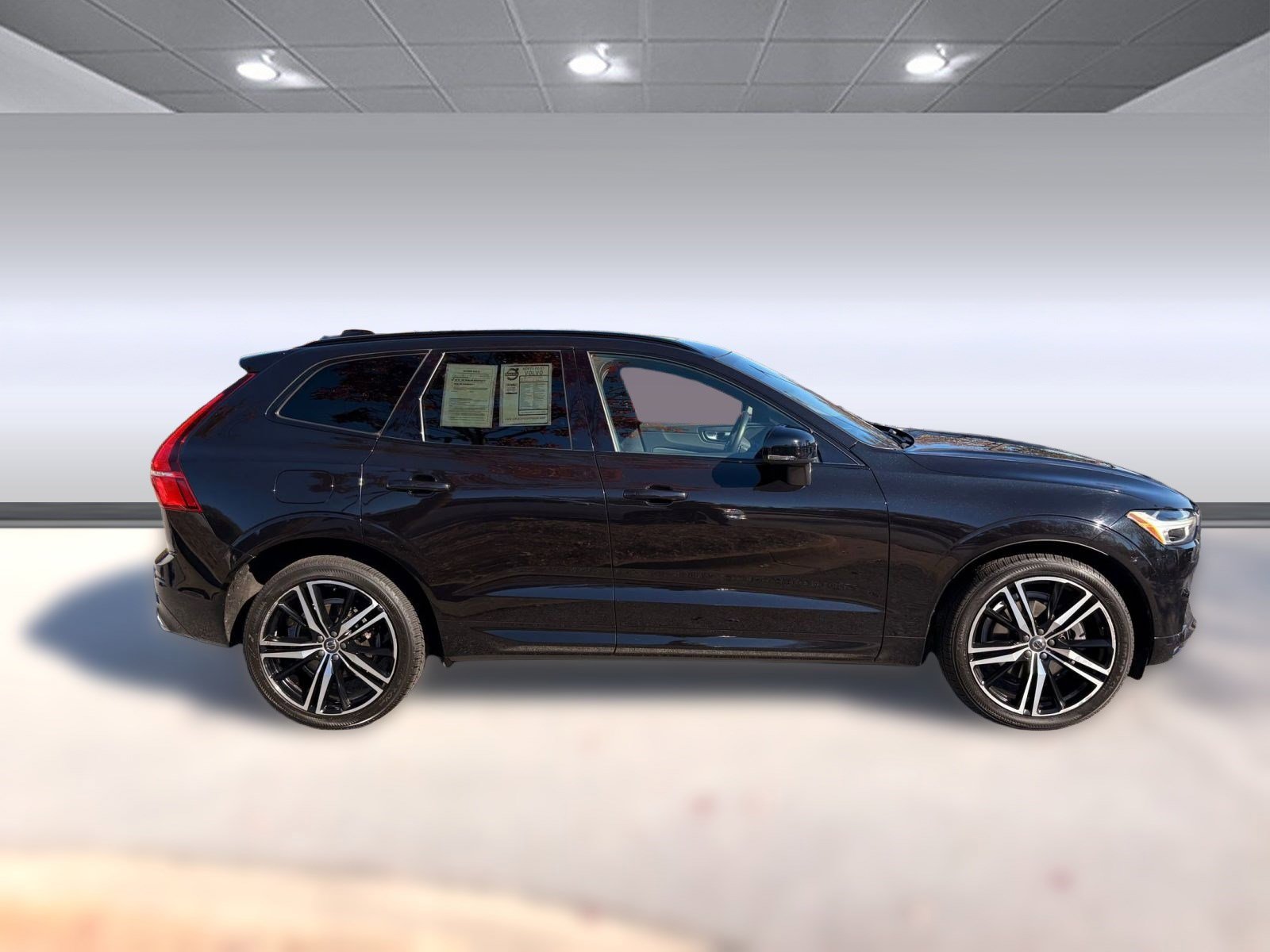 Used 2020 Volvo XC60 T6 R-Design w/ Protection Package Premier image 8