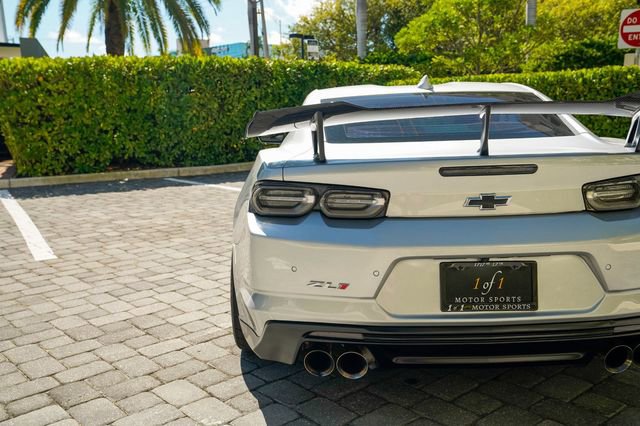 Used 2019 Chevrolet Camaro ZL1 image 24