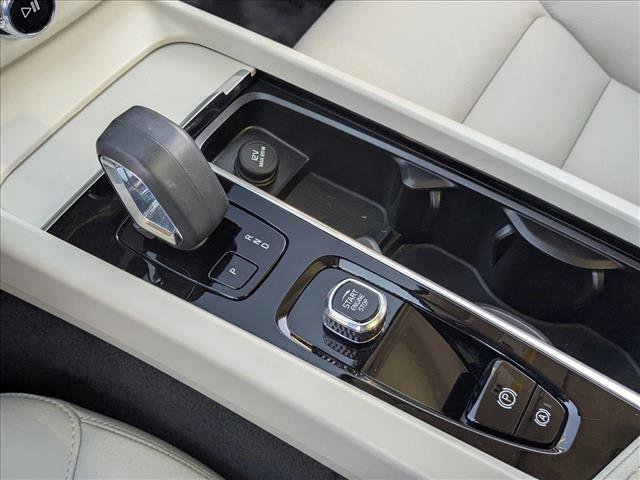 Used 2023 Volvo XC60 B5 Core w/ Climate Package image 14