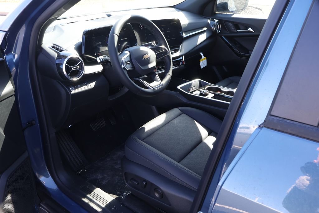 New 2026 Chevrolet Equinox LT w/ Convenience Package II image 13