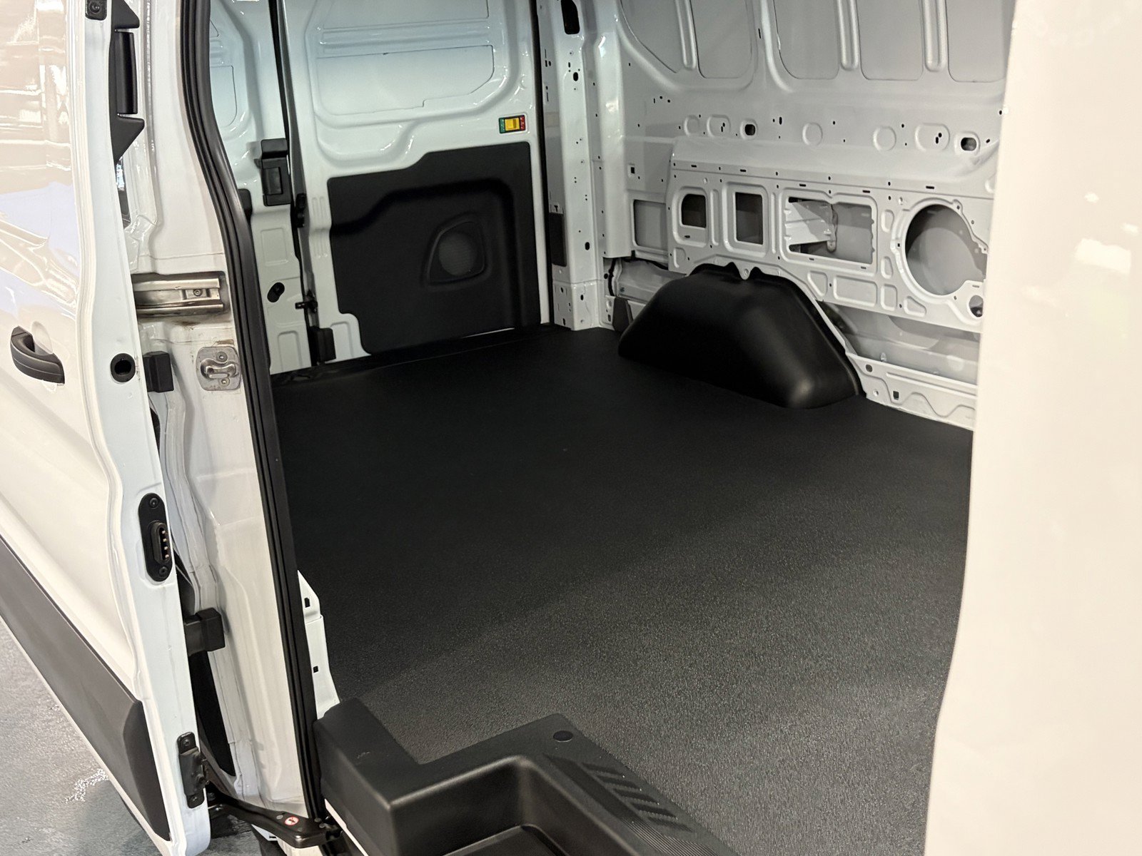 Used 2025 Ford Transit 150 Low Roof AWD image 28