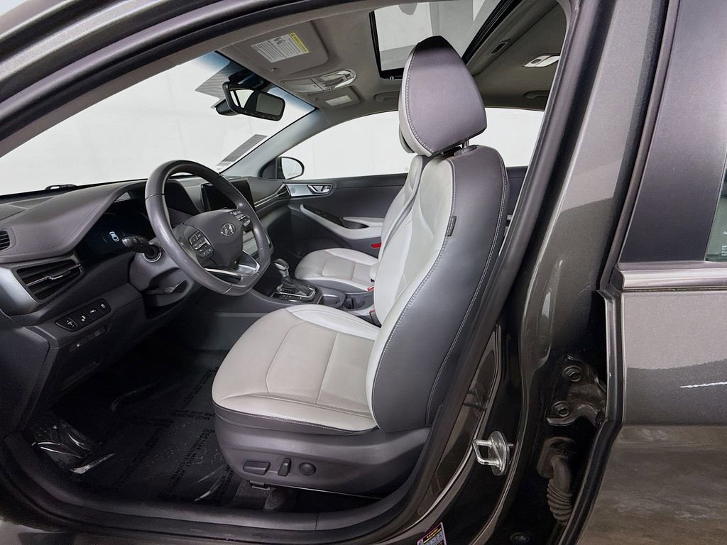 Used 2021 Hyundai Ioniq Limited image 28