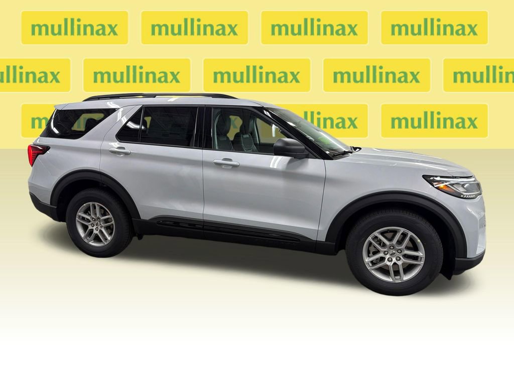 New 2026 Ford Explorer Active image 2