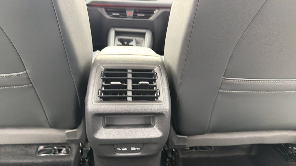 New 2026 Volkswagen Tiguan SE FWD image 27