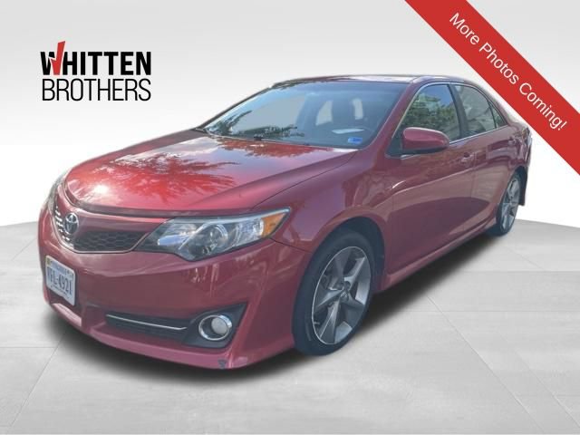 Used 2014 Toyota Camry SE w/ Leather Package FWD image 1