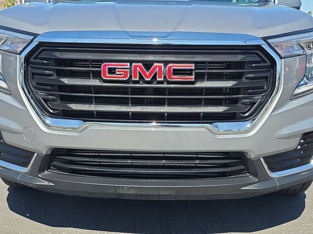 Used 2024 GMC Terrain SLE image 32