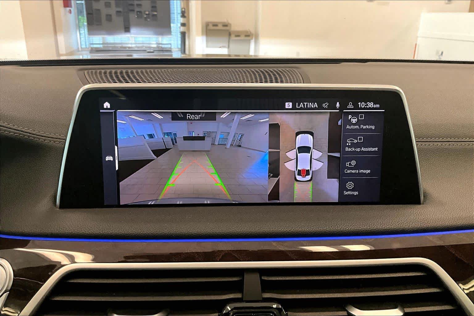 Used 2020 BMW 750i xDrive w/ M Sport Package AWD/4WD image 24