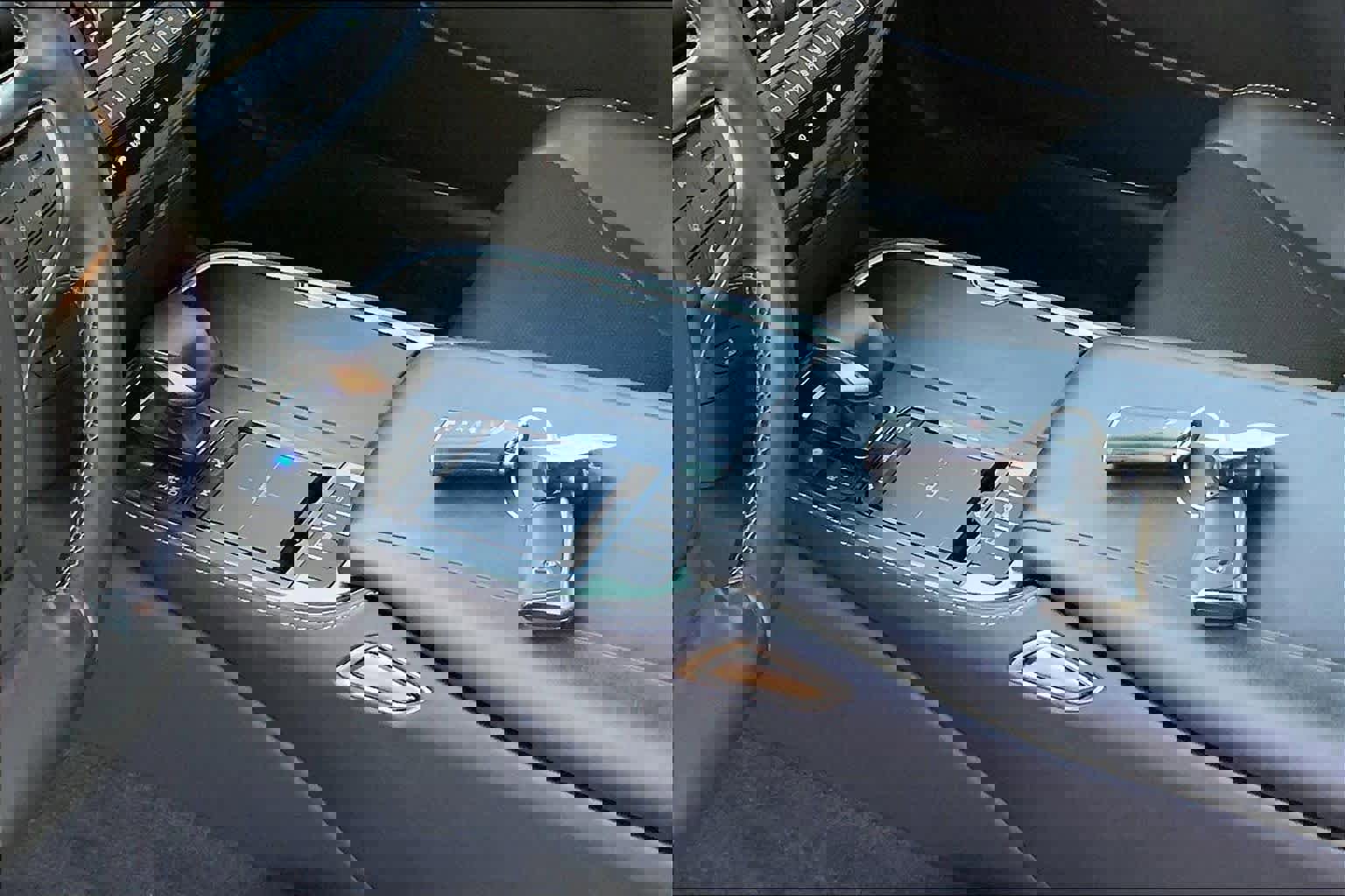 Used 2021 Lexus LS 500 w/ Accessory Package (Z2) image 15