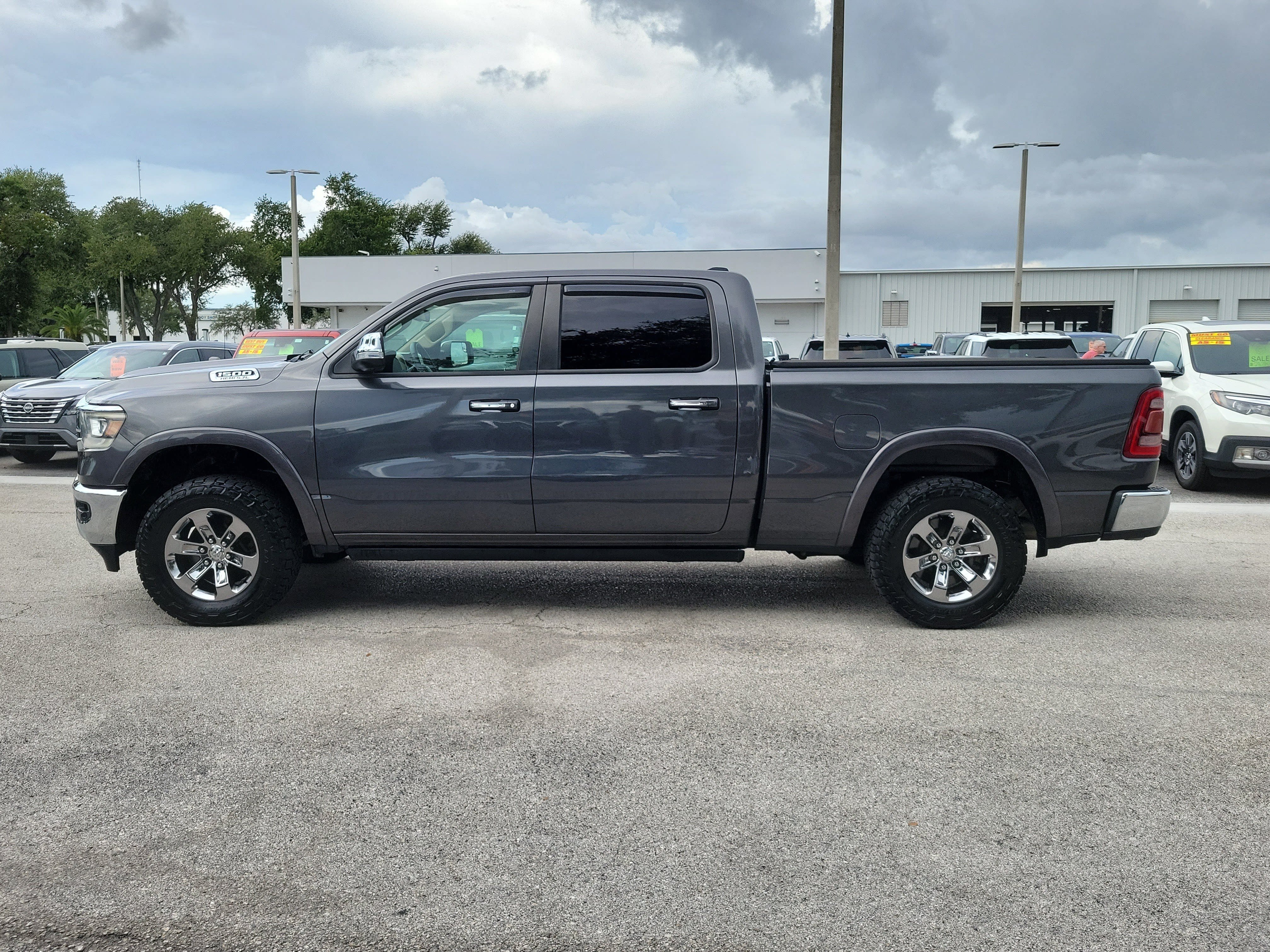 Used 2019 RAM 1500 Laramie RWD image 6