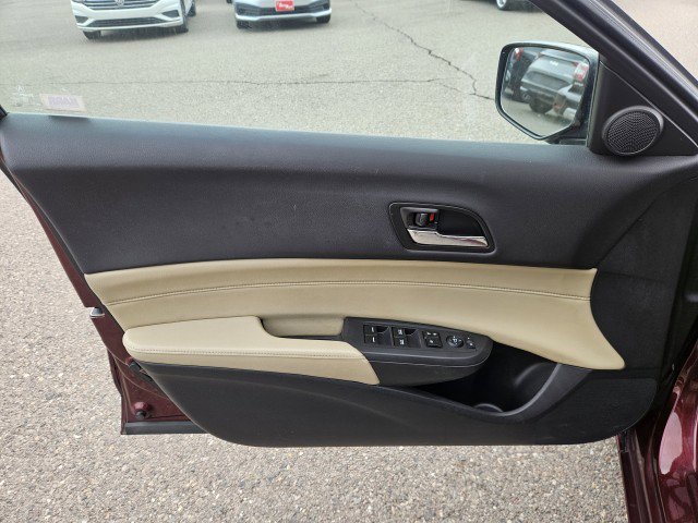 Used 2014 Acura ILX w/ Technology Package image 9