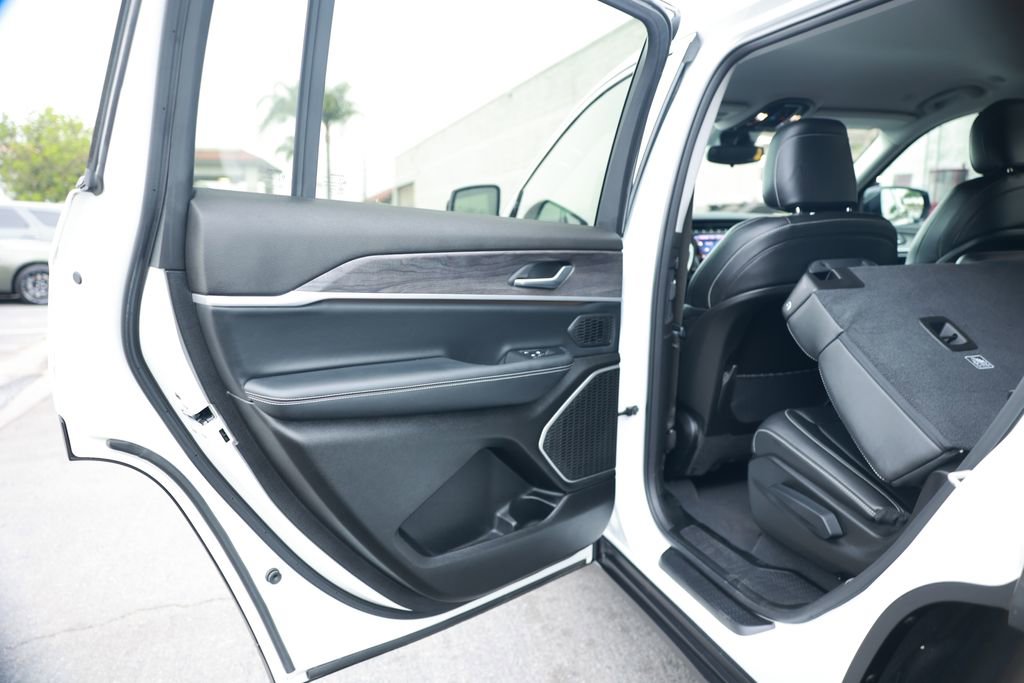 Used 2022 Jeep Grand Cherokee L Limited image 34