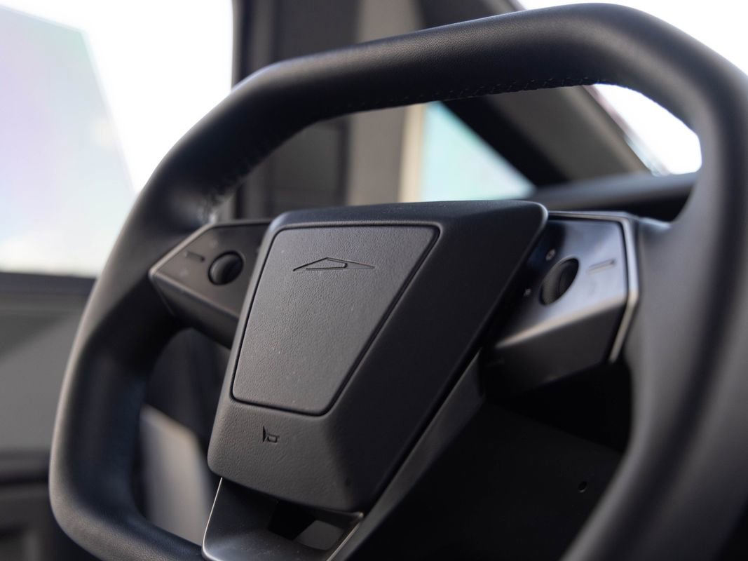 Used 2024 Tesla Cybertruck AWD Crew Cab image 25