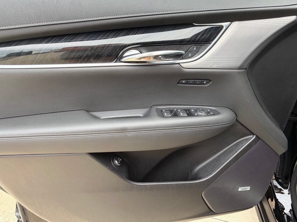 Used 2020 Cadillac XT6 Premium Luxury FWD image 18