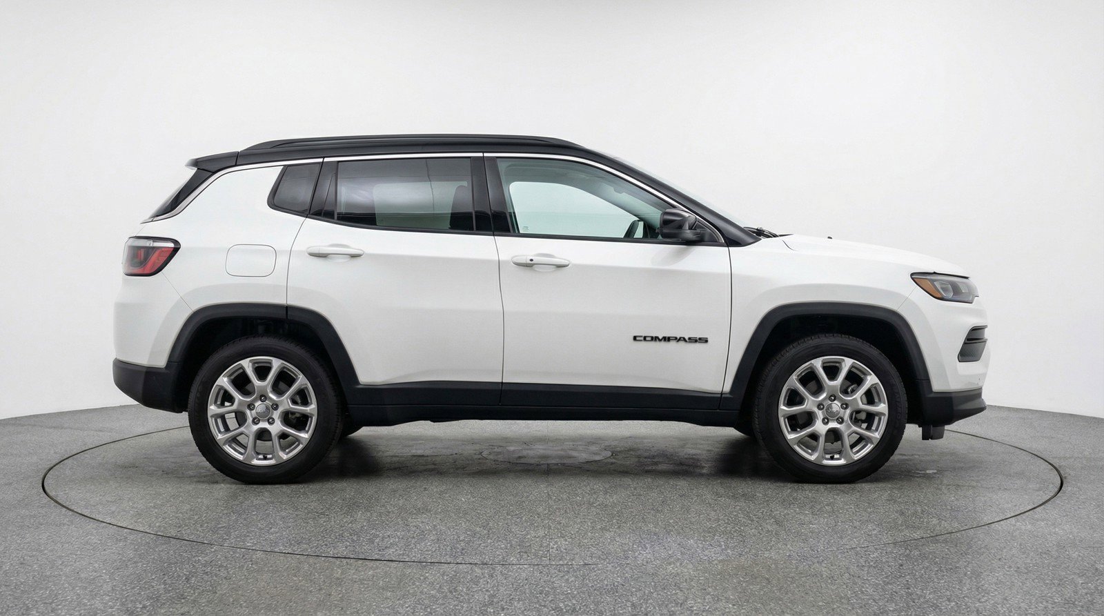 Used 2025 Jeep Compass Limited AWD/4WD image 11