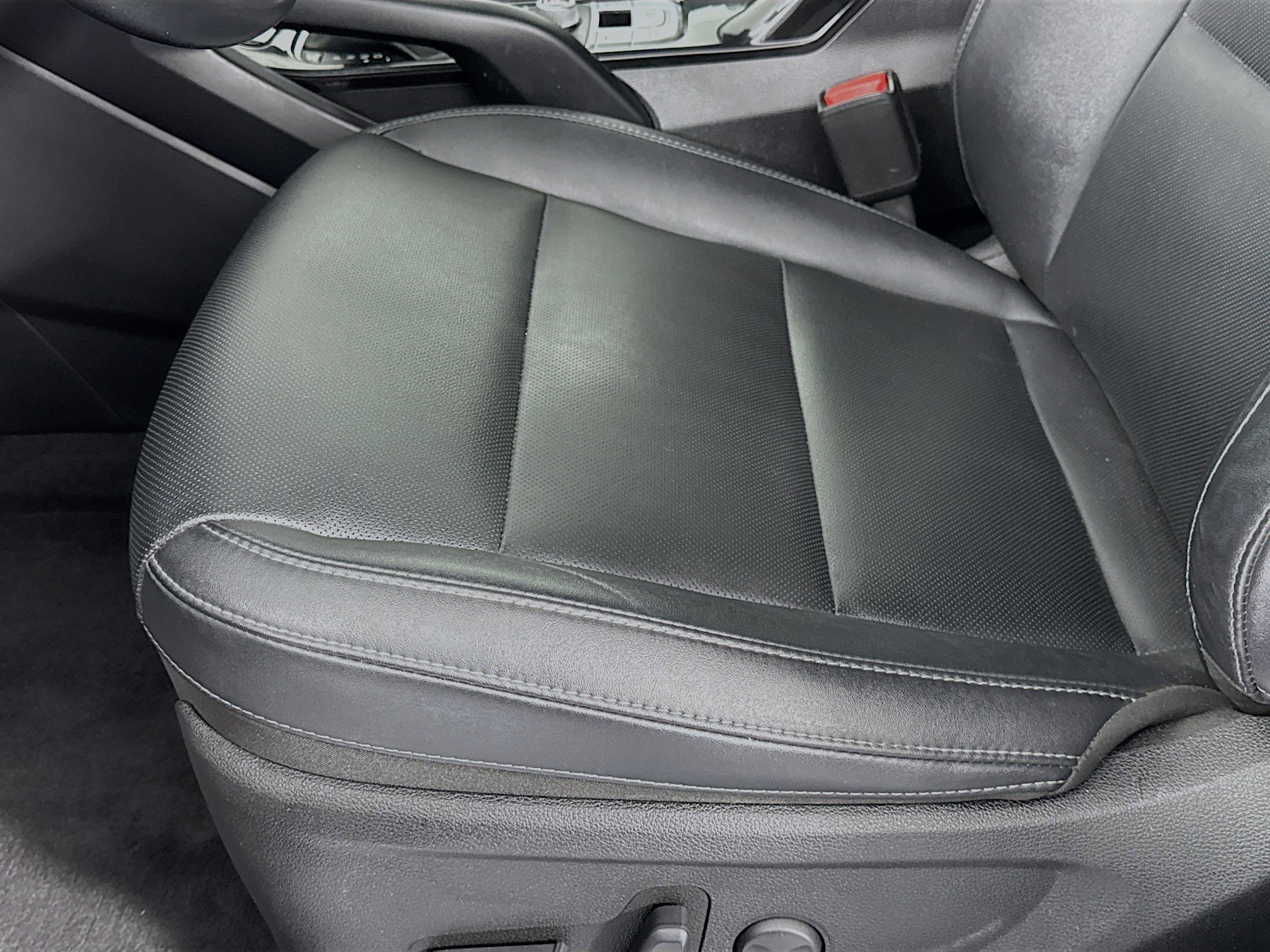 Used 2023 Kia Telluride S FWD image 19