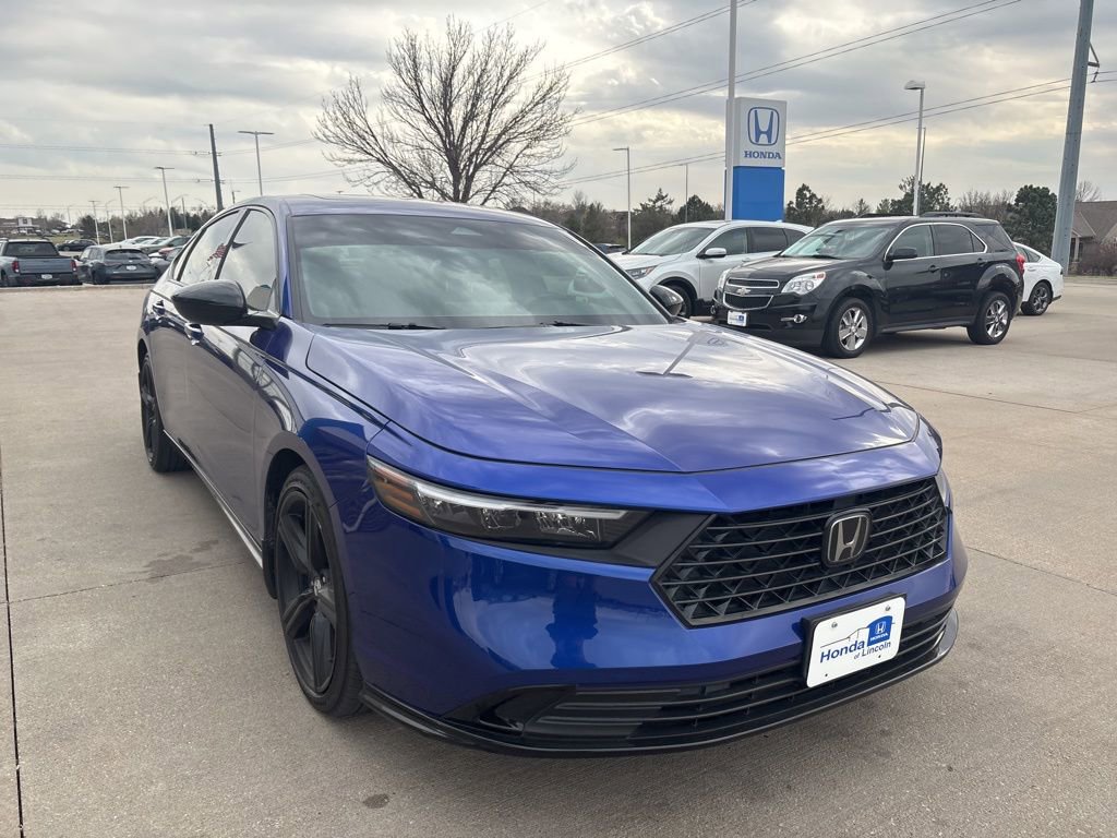 Used 2023 Honda Accord Sport image 3