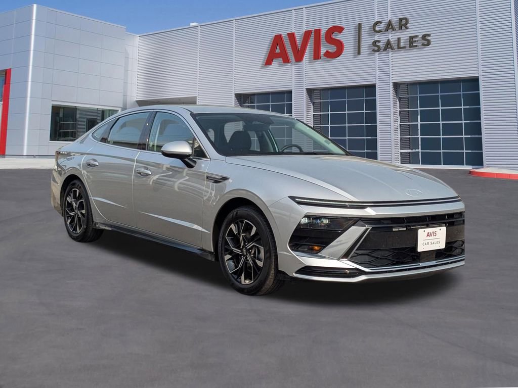 Used 2025 Hyundai Sonata SEL FWD image 9