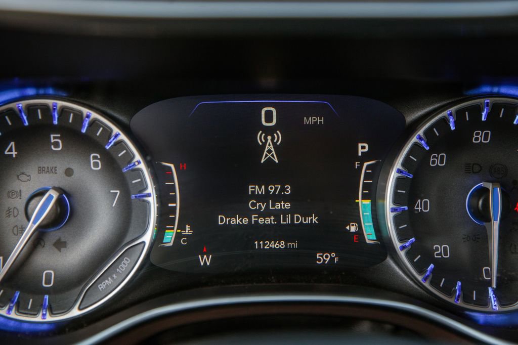 Used 2017 Chrysler Pacifica Touring-L Plus w/ Advanced Safetytec Group image 18