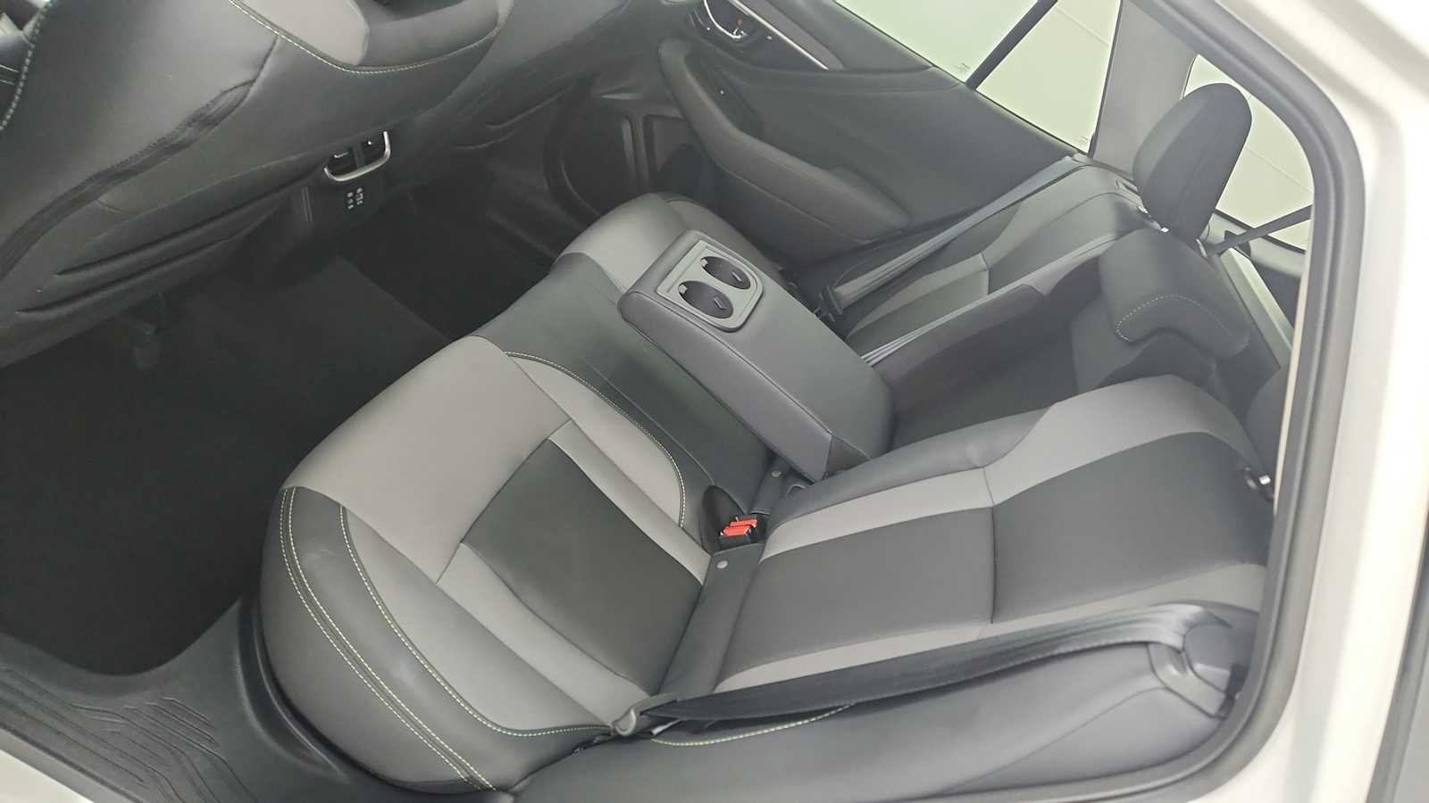 Certified 2025 Subaru Outback Onyx Edition AWD/4WD image 33