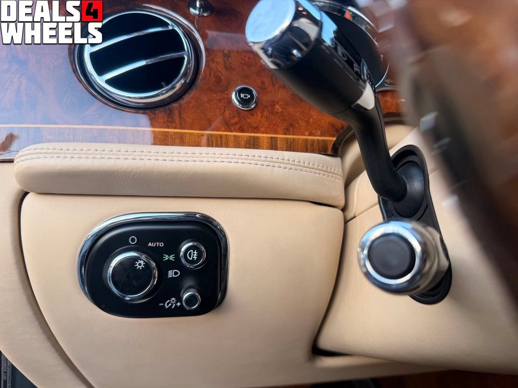 Used 2012 Bentley Mulsanne RWD image 36