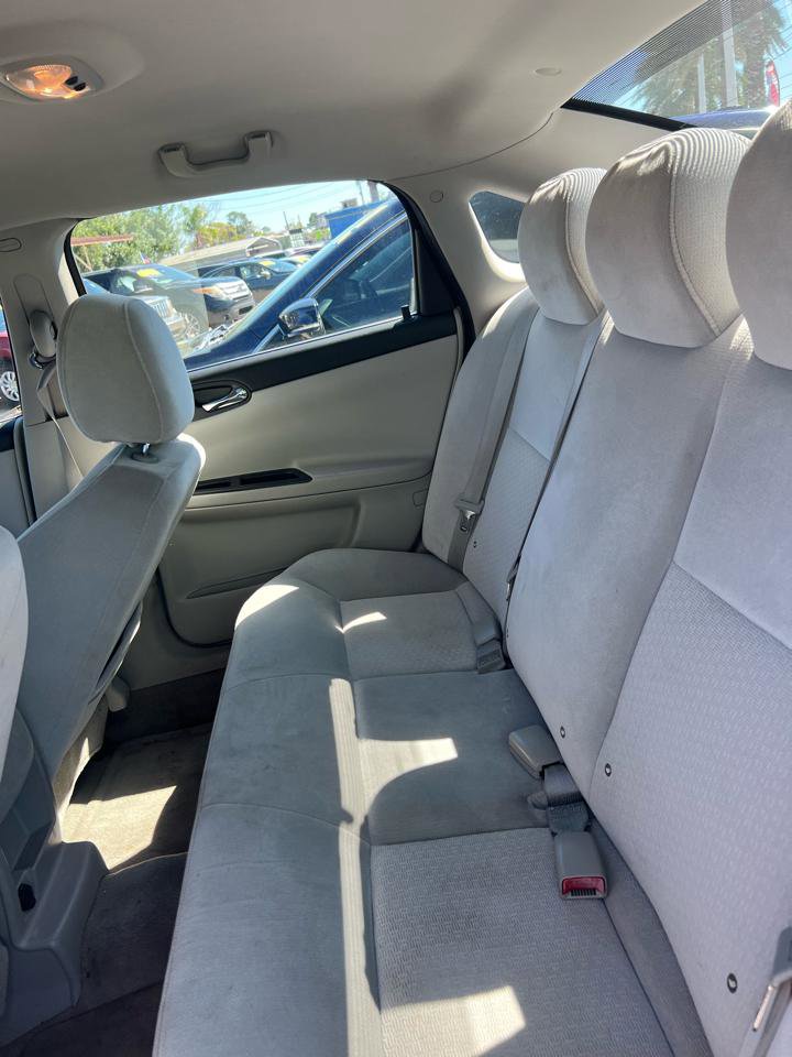 Used 2011 Chevrolet Impala LS image 6