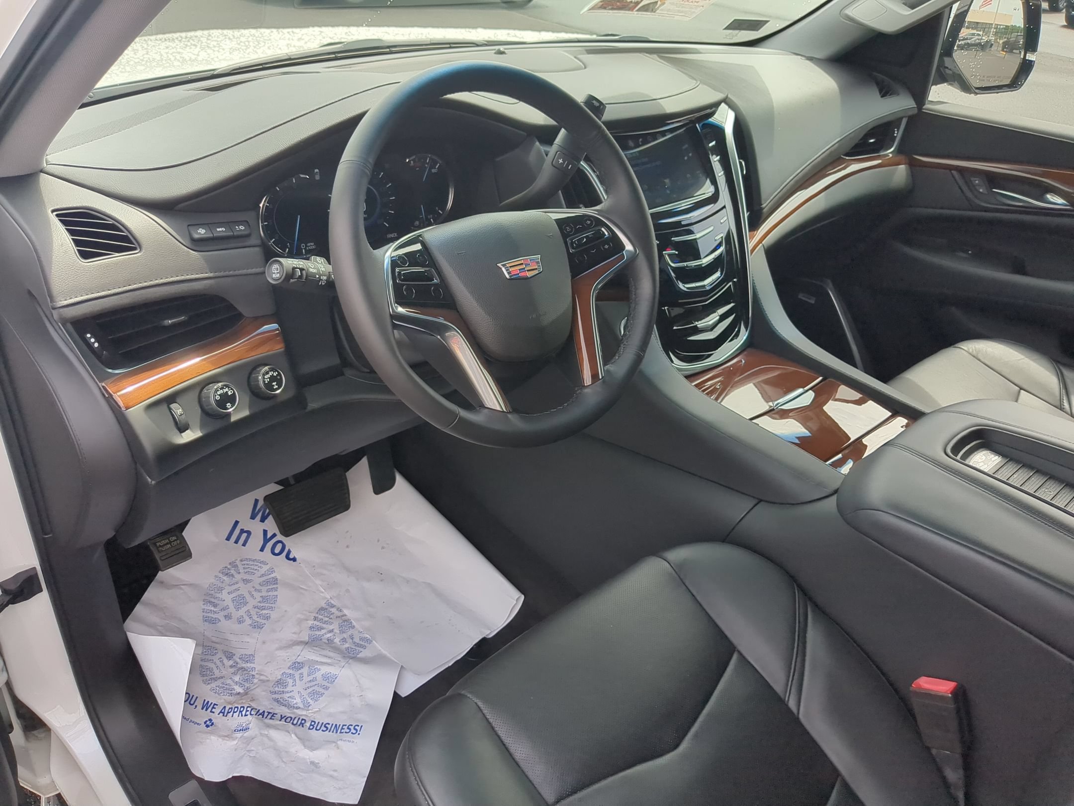 Certified 2020 Cadillac Escalade Luxury AWD/4WD image 8