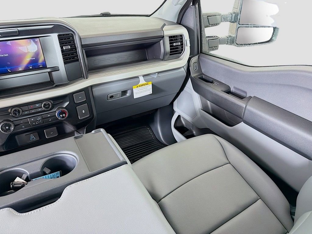 New 2026 Ford F250 XL w/ XL Chrome Package AWD/4WD image 23