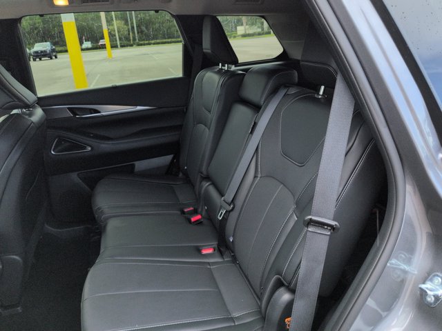 Used 2026 INFINITI QX60 Luxe w/ Cargo Package FWD image 14