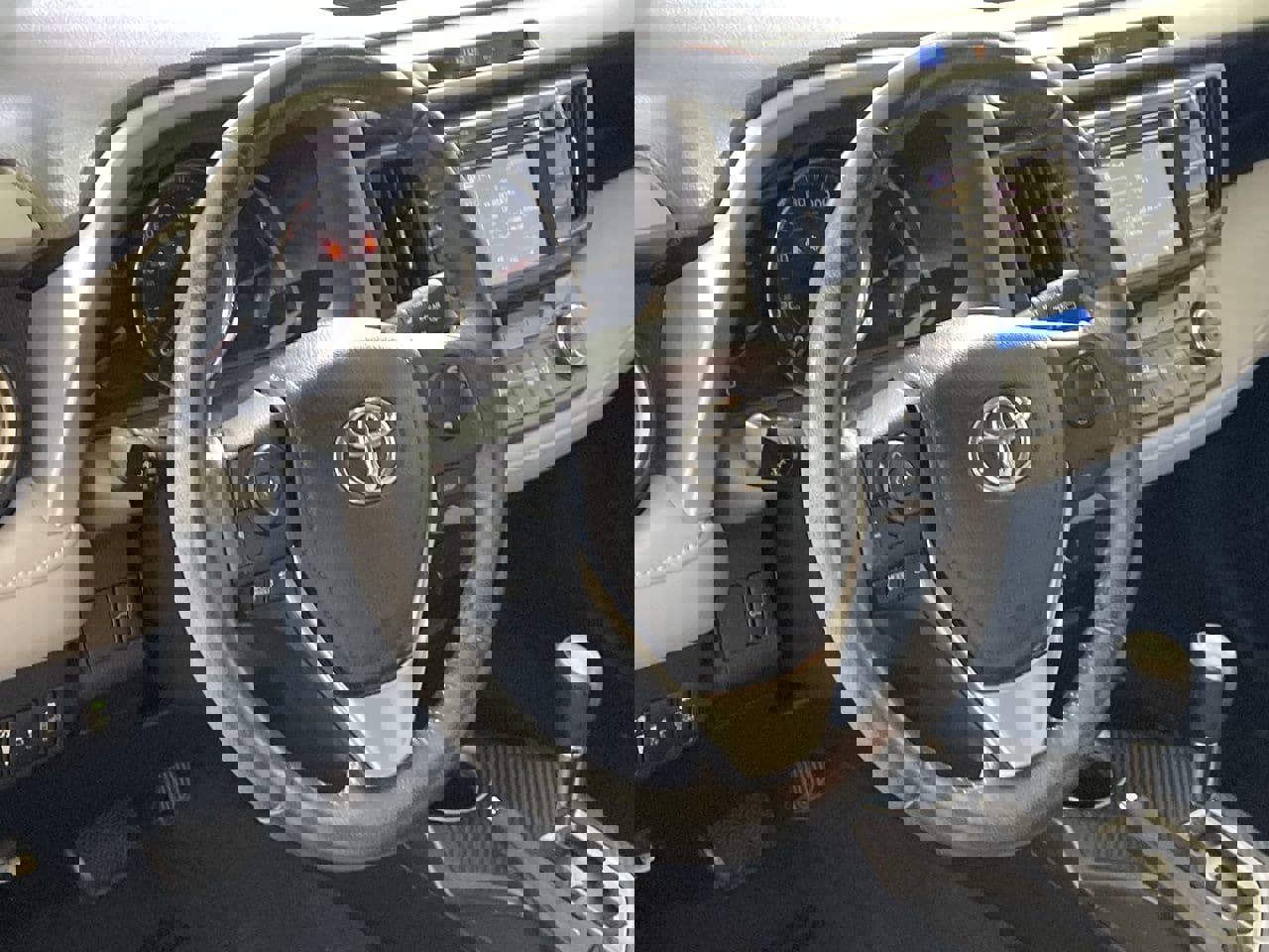 Used 2013 Toyota RAV4 Limited image 13