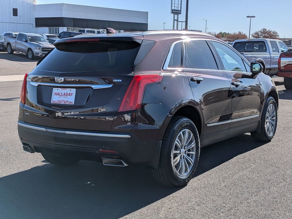 Used 2018 Cadillac XT5 Luxury w/ Driver Awareness Package AWD/4WD image 5