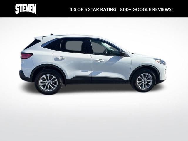 Used 2022 Ford Escape SE image 6