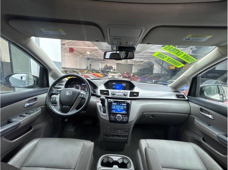 Used 2015 Honda Odyssey EX-L image 23