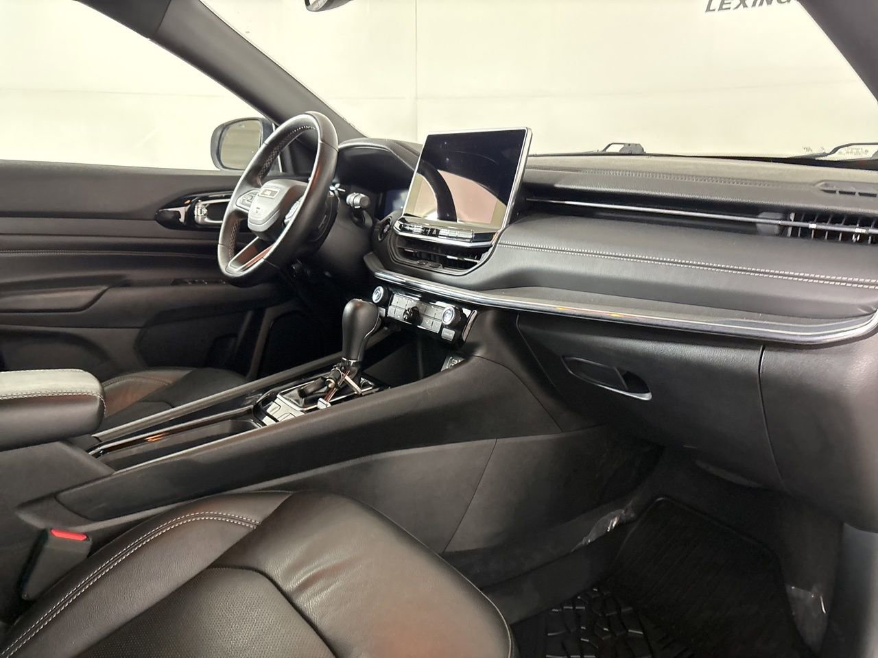 Used 2022 Jeep Compass High Altitude image 30