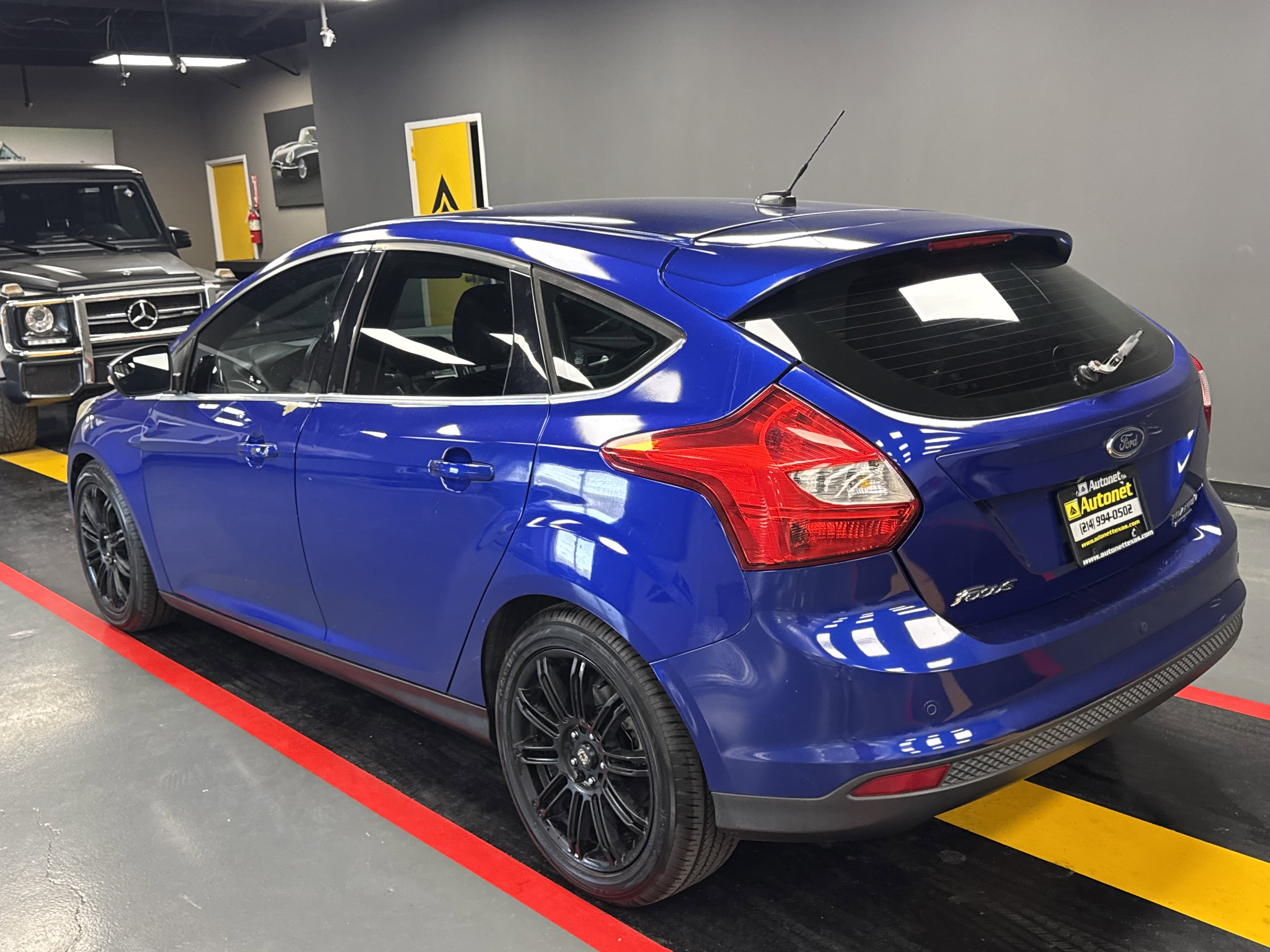 Used 2014 Ford Focus Titanium FWD image 3