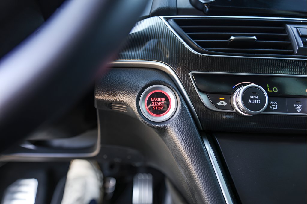 Used 2019 Honda Accord Sport image 19