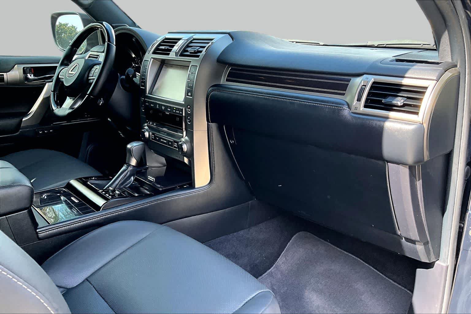 Used 2021 Lexus GX 460 Premium w/ Premium Package AWD/4WD image 18